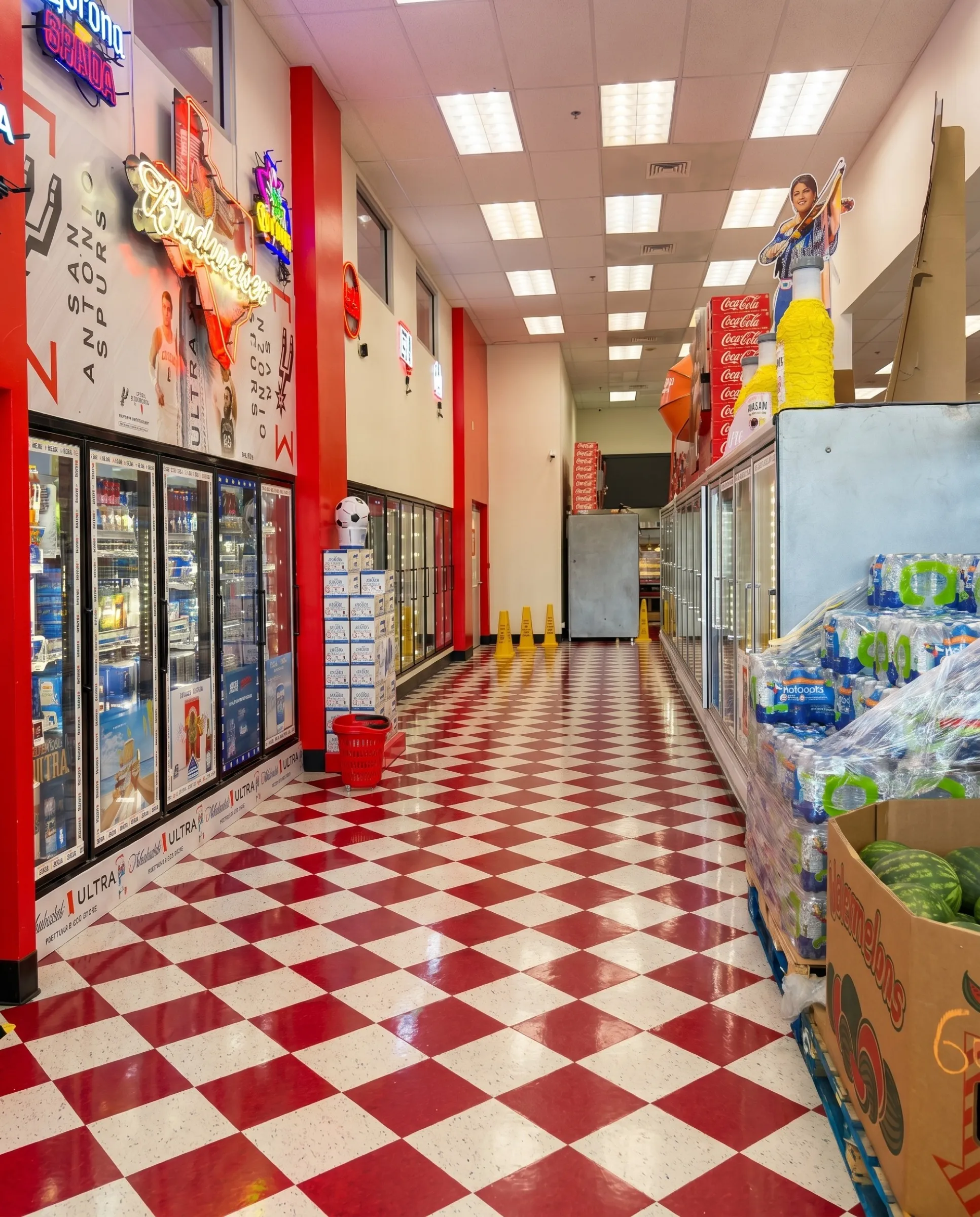 Grocery and beverage aisle